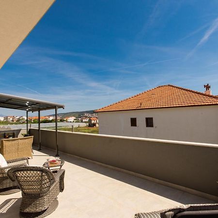 Villa Initium,Heated Pool All Season Трогір Екстер'єр фото